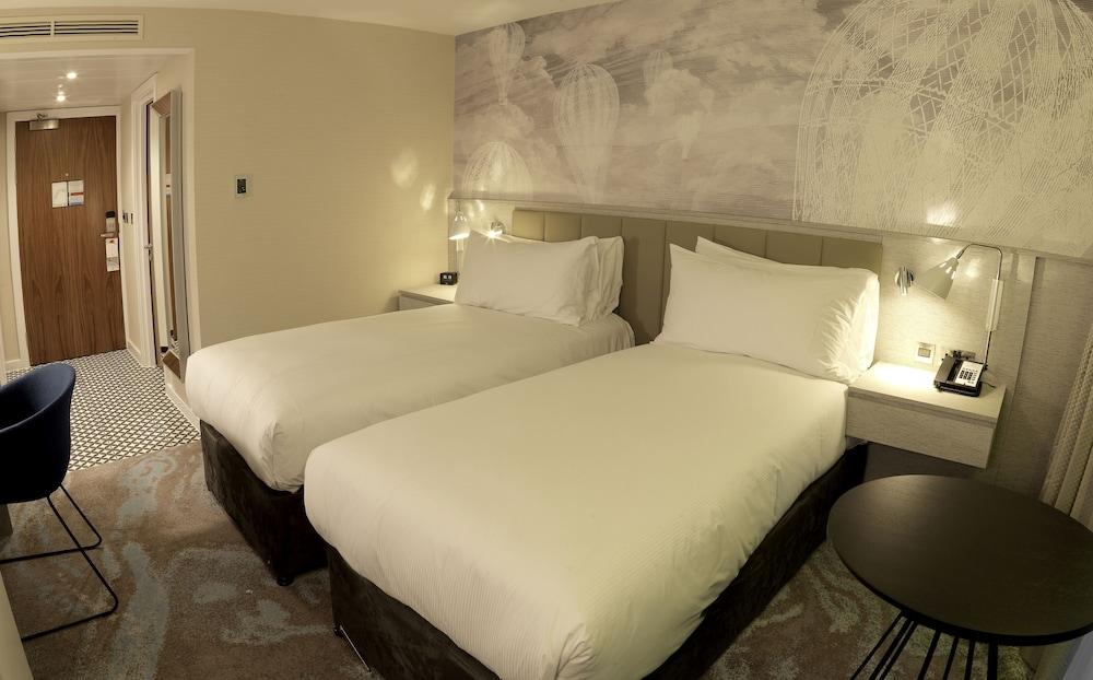 Doubletree By Hilton Chester Exterior photo
