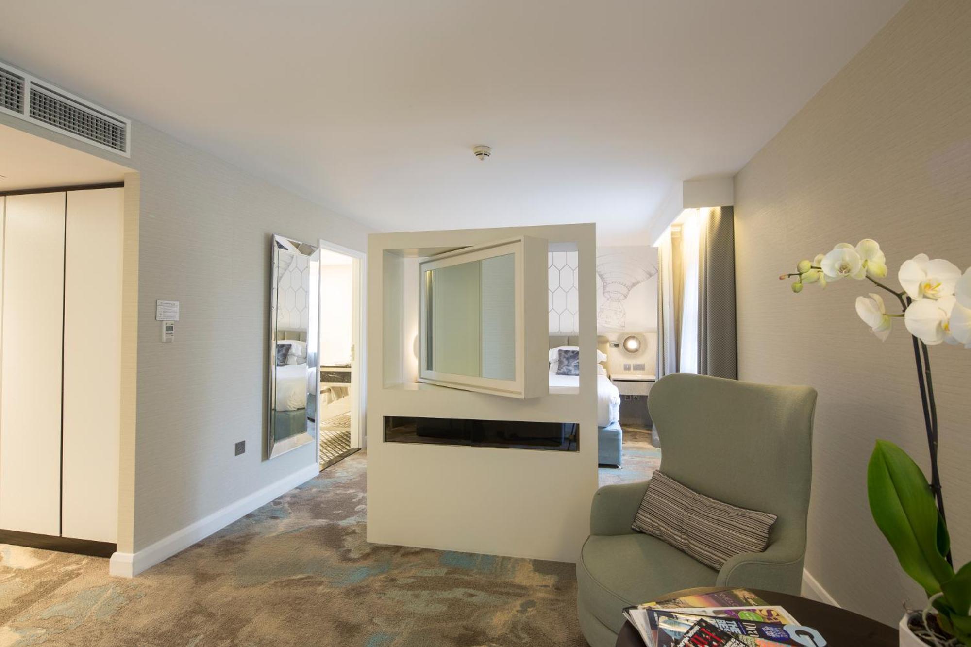 Doubletree By Hilton Chester Exterior photo