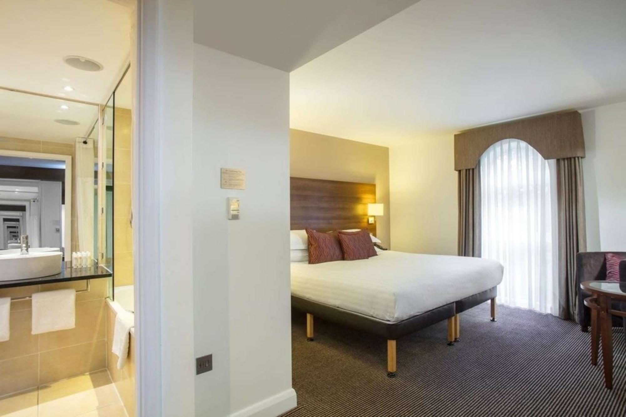 Doubletree By Hilton Chester Exterior photo
