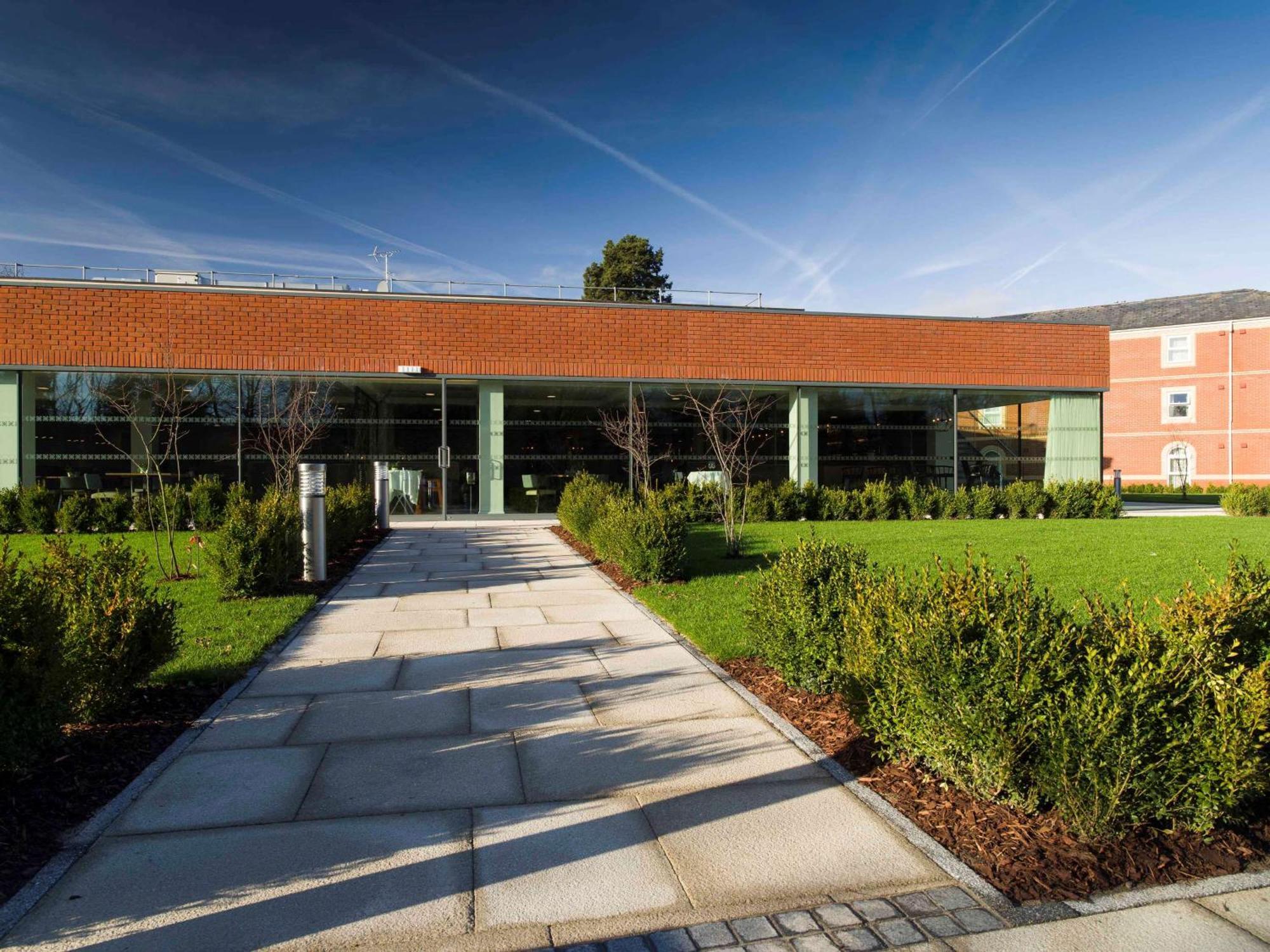 Doubletree By Hilton Chester Exterior photo